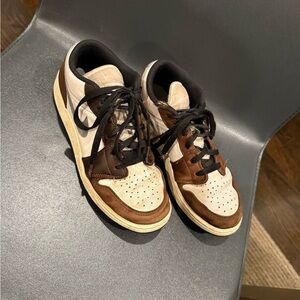 Boy’s Sz 6 Brown/ White Leather Air Jordan Sneakers